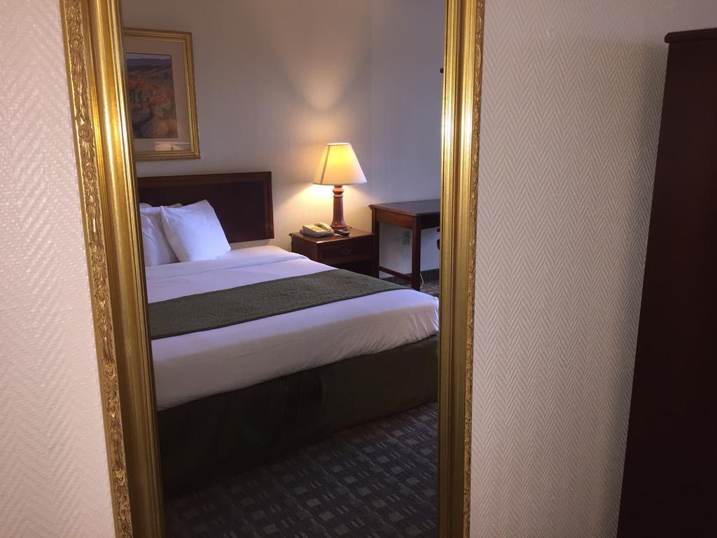 Sawgrass Inn & Conference Center Плантейшън Екстериор снимка