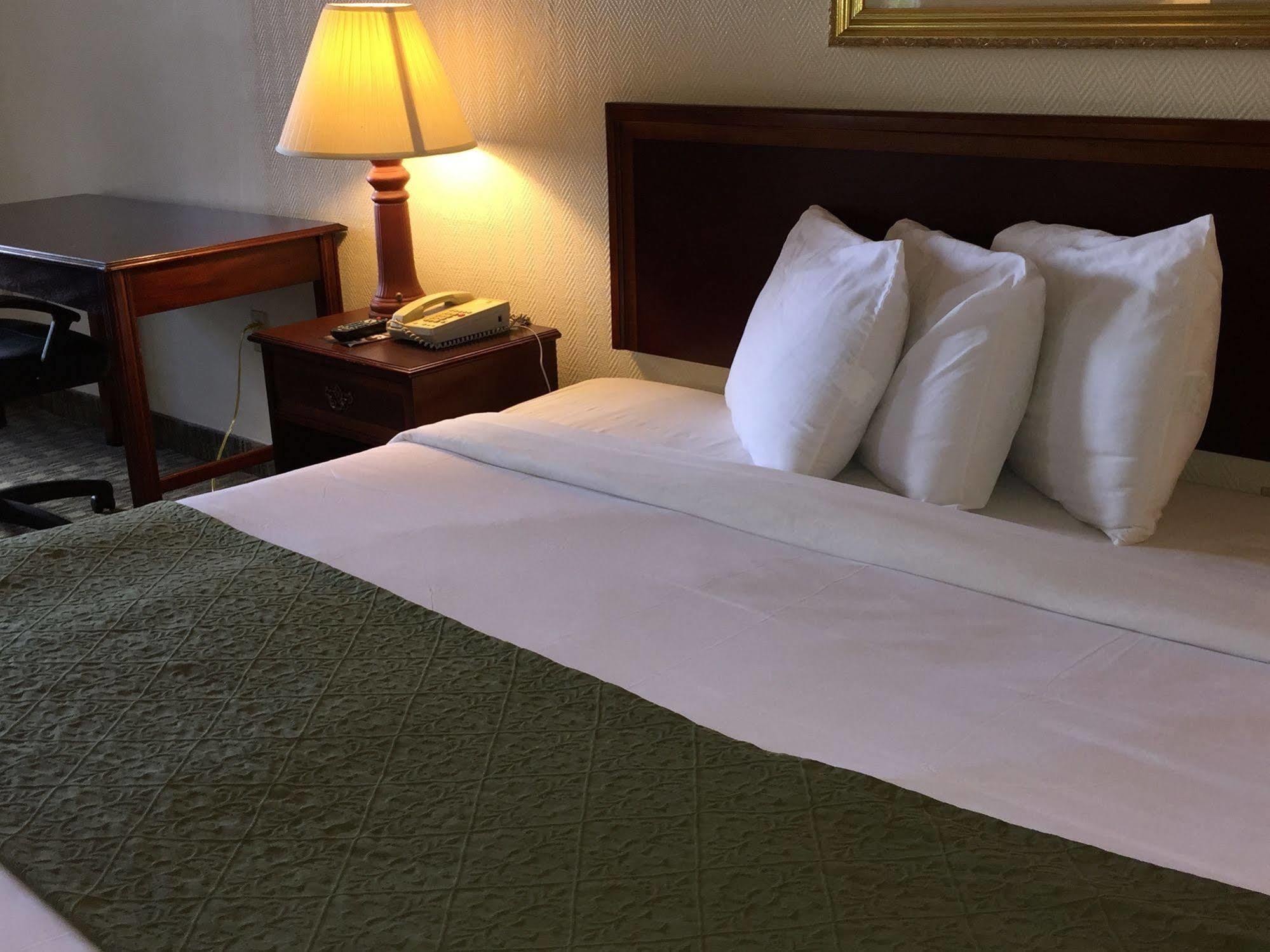 Sawgrass Inn & Conference Center Плантейшън Екстериор снимка