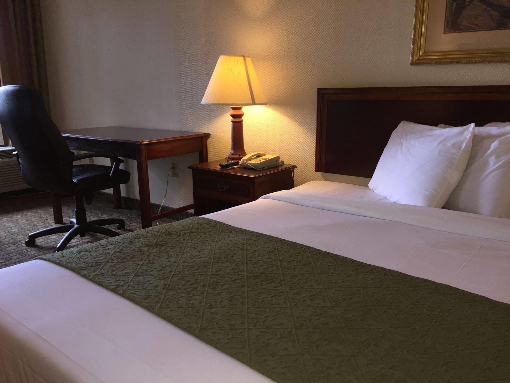 Sawgrass Inn & Conference Center Плантейшън Екстериор снимка