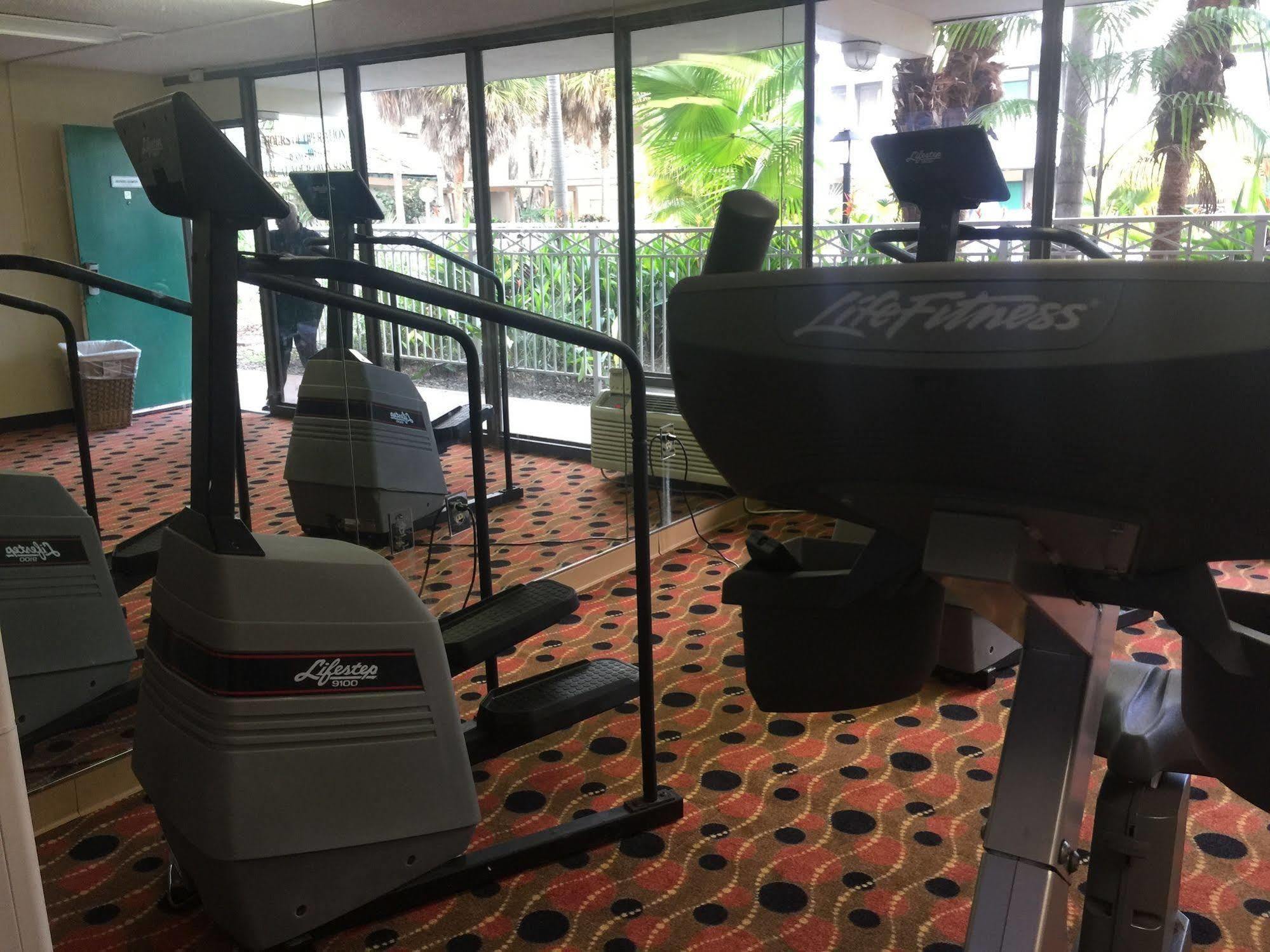 Sawgrass Inn & Conference Center Плантейшън Екстериор снимка